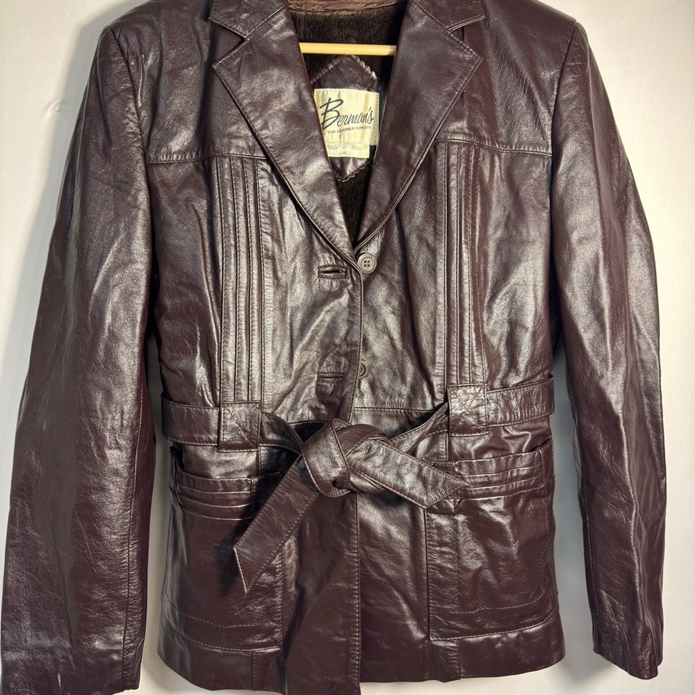 Vintage 70s women’s 14 Brown Leather Jacket with Belt